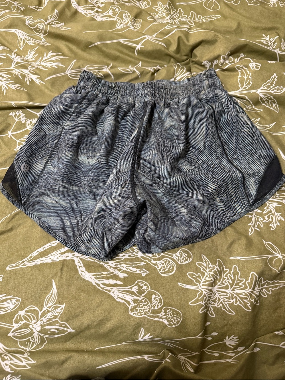 lululemon athletica Men's Grey Patterned Running Shorts